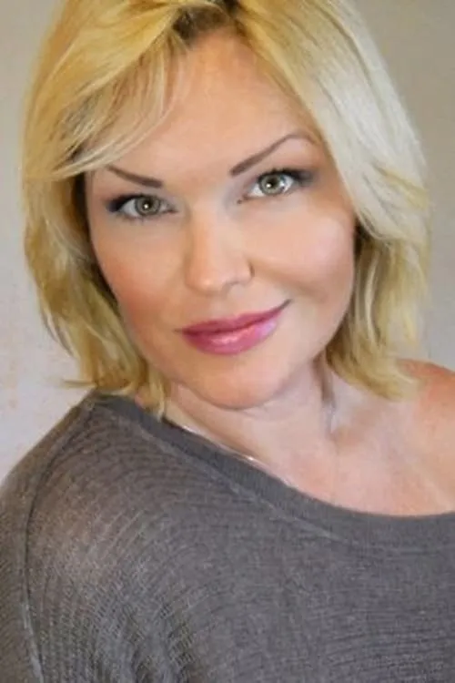 Heather Ashley Chase interpretando a Herself