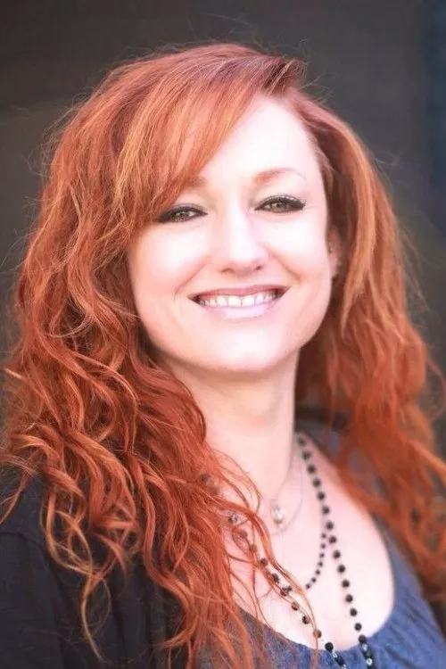 Heather Bash interpretando a Young Lettie B. Cowman