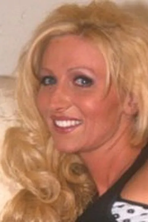 Heidi Dalton interpretando a 