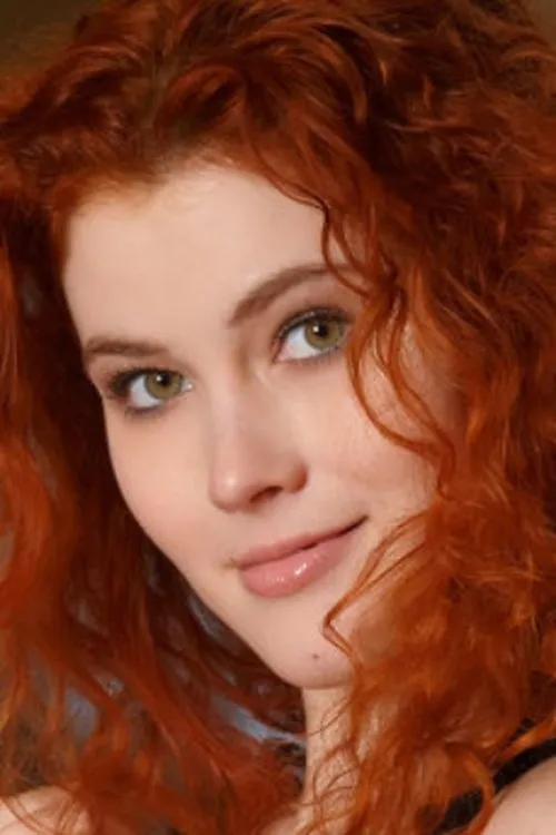 Heidi Romanova interpretando a 