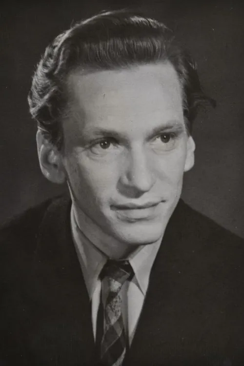 Heikki Haravee interpretando a Clever-Ants