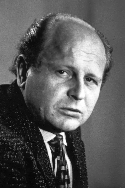 Heino Torga interpretando a 