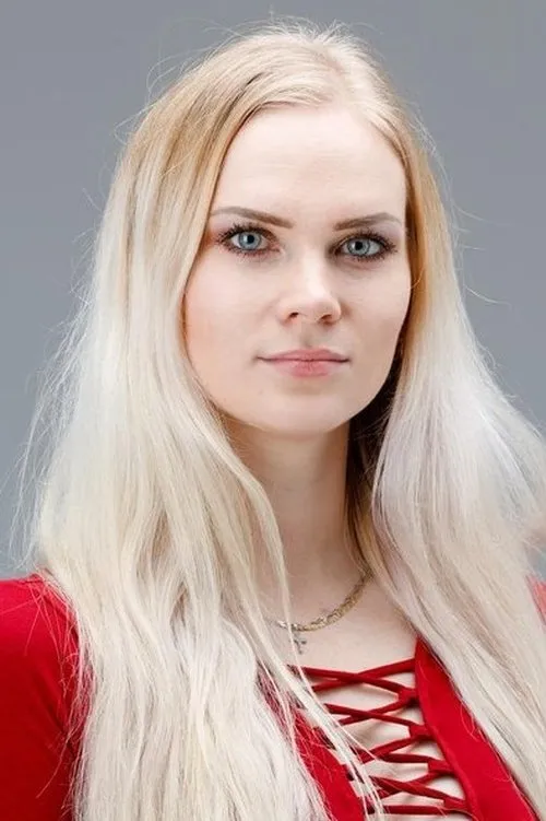 Helen Kõpp interpretando a Katrin