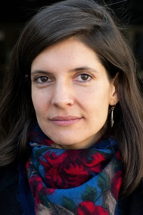 Helena de Llanos interpretando a H.