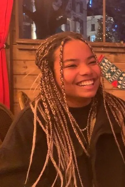 Helena Tengan — personaje: Adanne