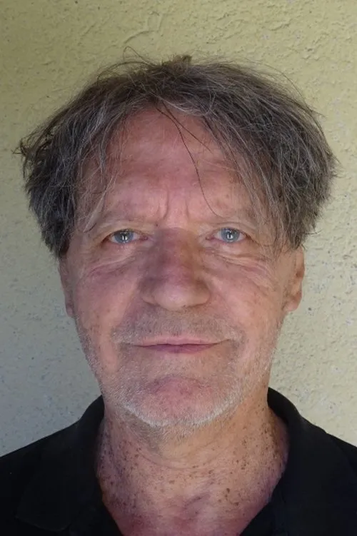 Helmut Berger interpretando a Graf Gregor Ulmendorff