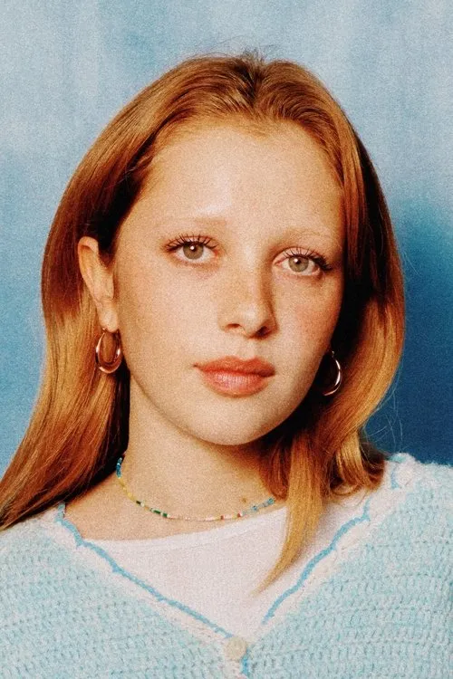 Héloïse Volle interpretando a Anna