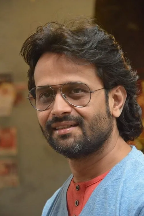 Krishna Bharadwaj ha trabajado con Hemen Chauhan en 2 ocasiones