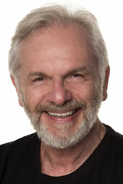 Henri Pagnoncelli interpretando a Prof. Djalma