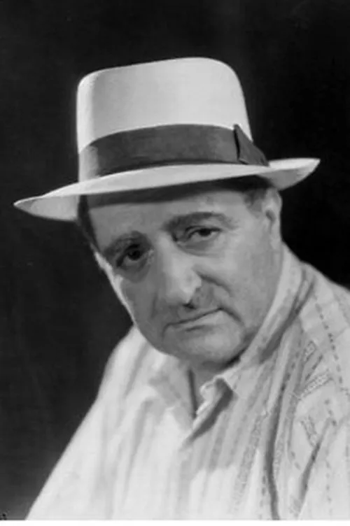 Henri Poupon interpretando a