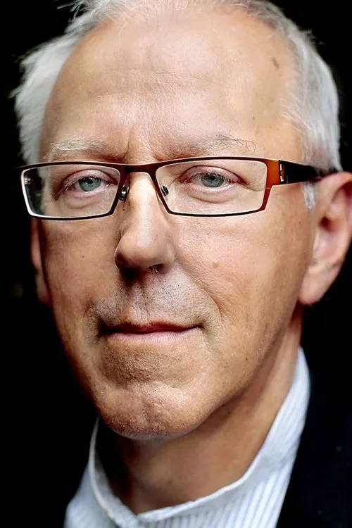 ?????? ?????? ??. ha trabajado con Henric Holmberg en 1 ocasiones