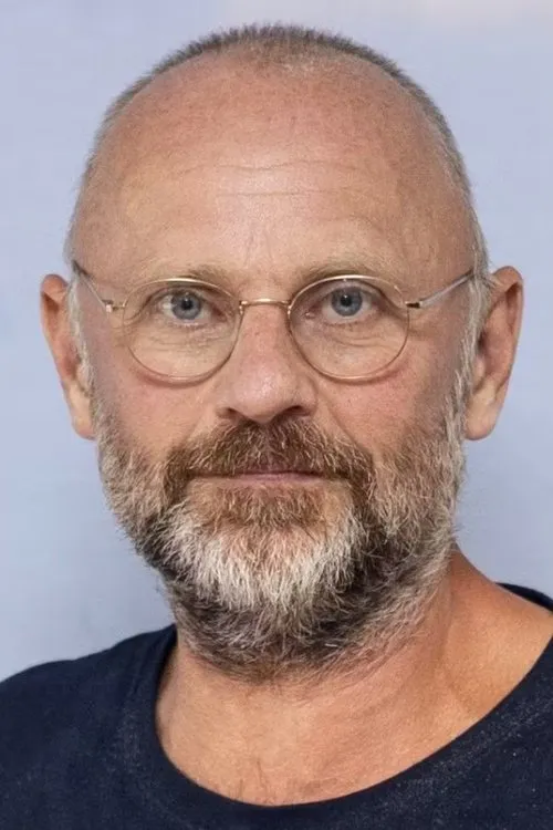 Henrik Qvortrup — personaje: Himself