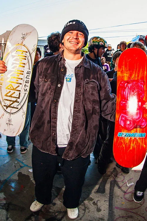 Hermann Stene interpretando a Himself