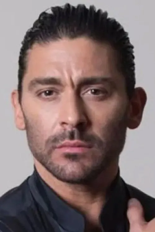 Hernán Piquín interpretando a Gran Hechicero