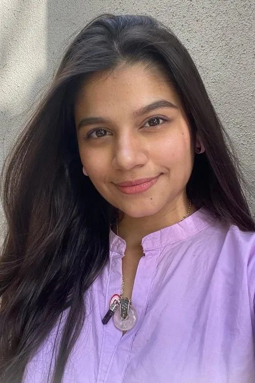 Hetal Gada — personaje: Arya Mathur Agarwal