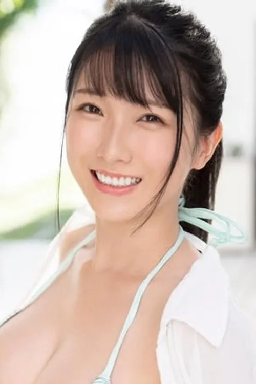 Hikaru Miyanishi interpretando a