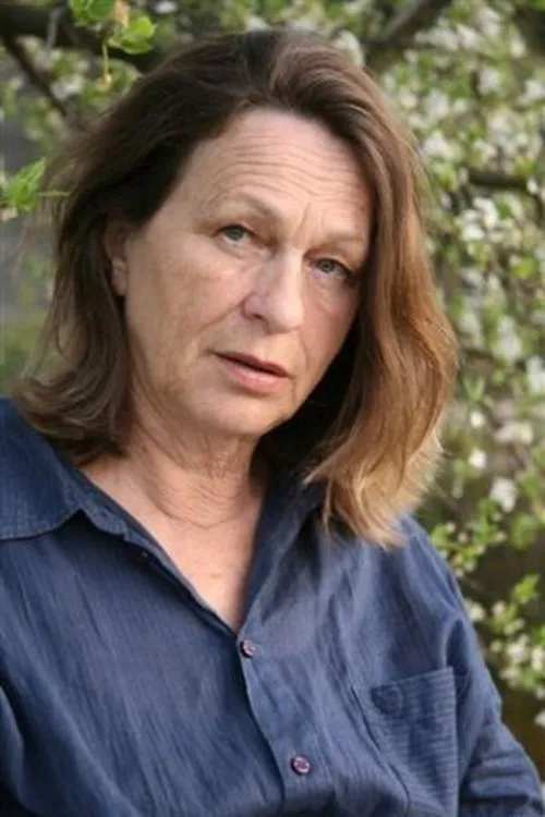 Hilde Berger interpretando a Dr. Brigitte Licking