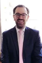 Ben Feldman ha trabajado con Hillel Friedman en 1 ocasiones