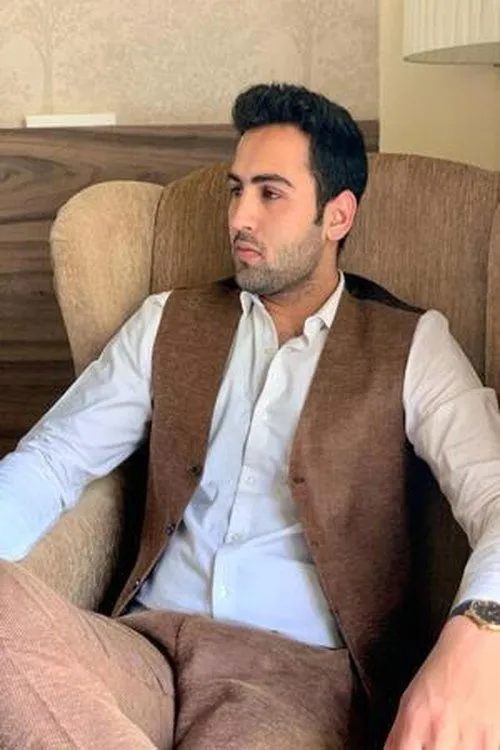 Himanshu Dhankhar interpretando a Vaishnav