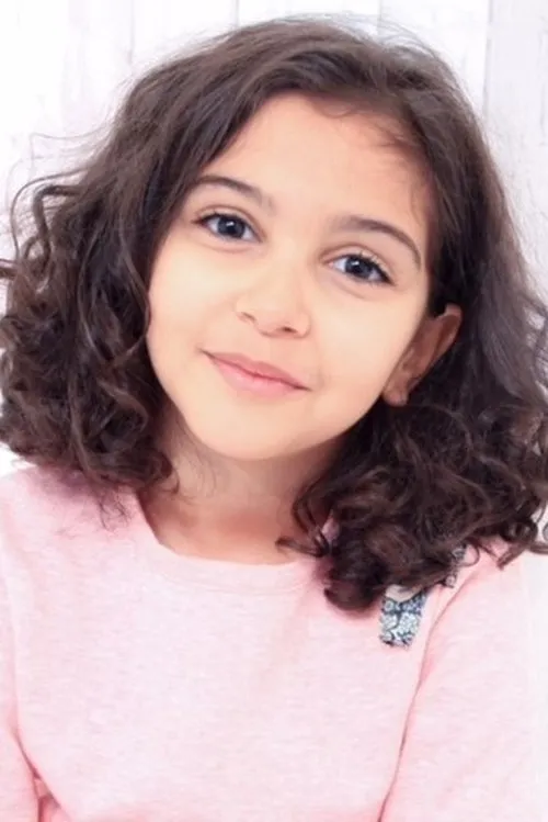 Carla Besnaïnou ha trabajado con Hindiya Elkassmi en 1 ocasiones