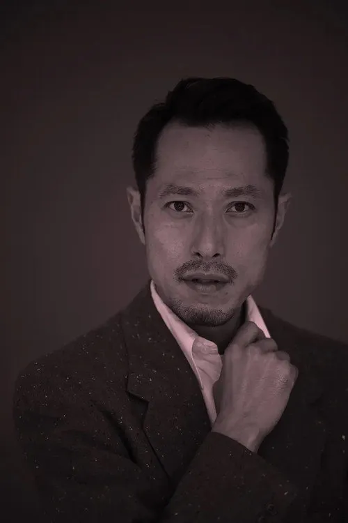 Hiroki Mano interpretando a Tanaka