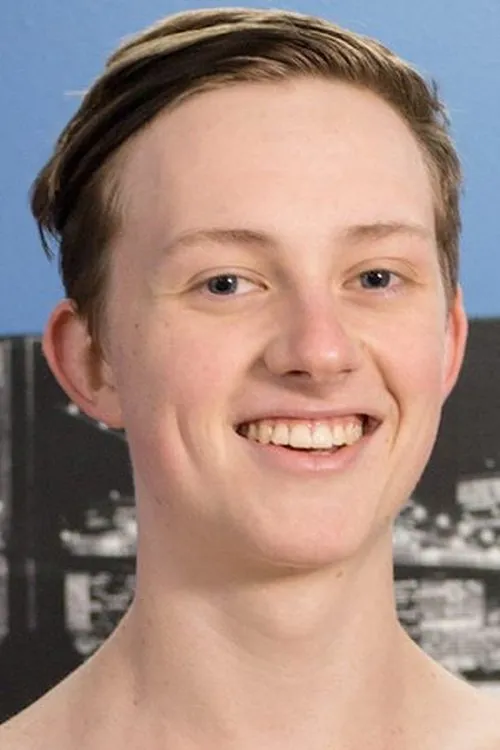 Holden Ross interpretando a 