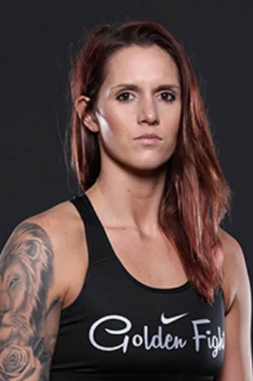 Jamie Milanowski ha trabajado con Holli Logan en 1 ocasiones