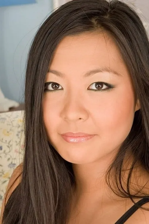 Hon interpretando a (archive footage)