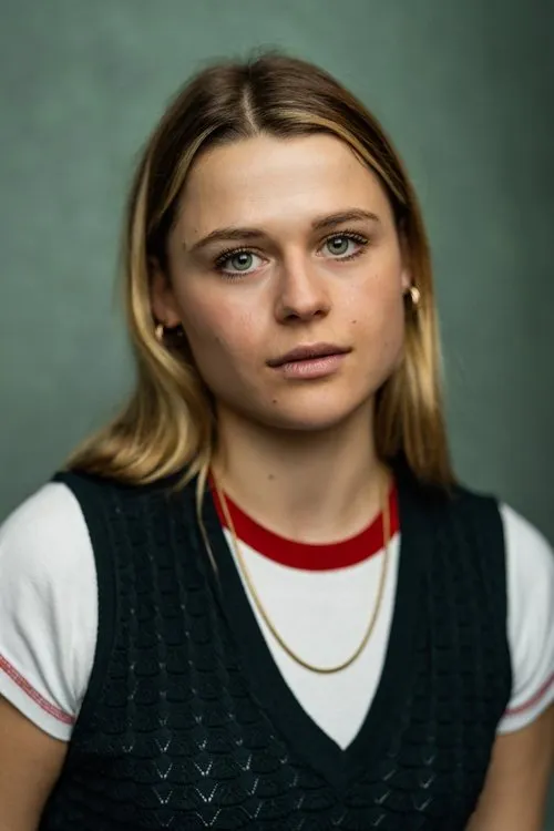 Chris Donnelly ha trabajado con Honor Koe en 1 ocasiones