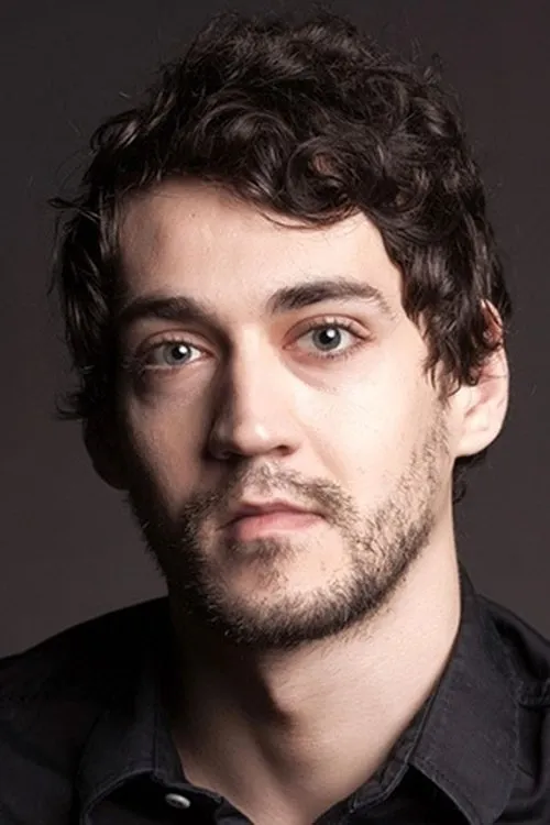 Simon Eriksson ha trabajado con Horia Săvescu en 1 ocasiones