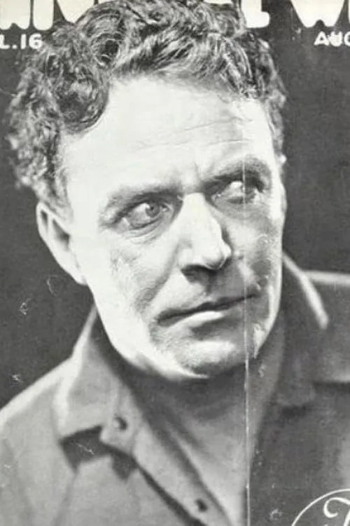 House Peters interpretando a Blaze Burke