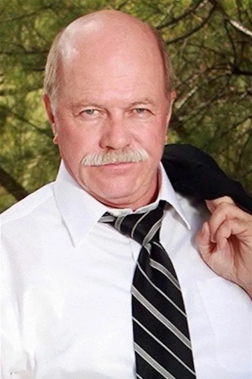 Howard Bishop interpretando a McCloy