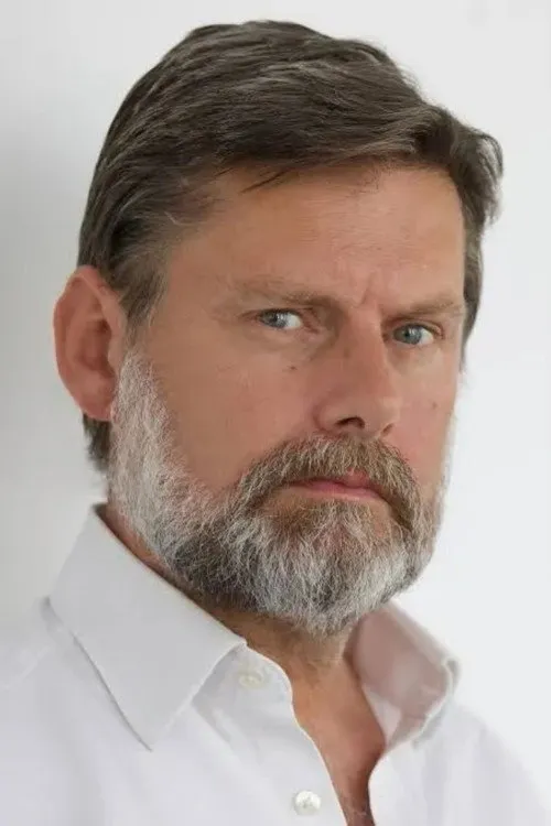 Foto de perfil del actor Howard Nightingall en el reparto