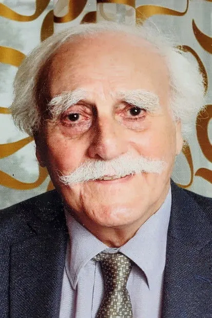 Howard Ryshpan interpretando a Harold