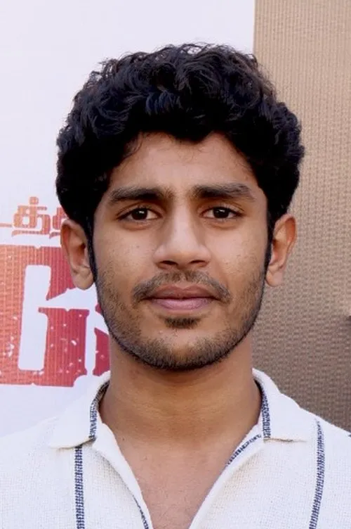 Chhaya Kadam ha trabajado con Hridhu Haroon en 1 ocasiones