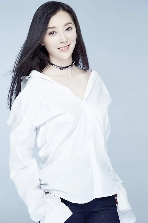 Hu Ying-Zi — personaje: Cha Yanling / ???