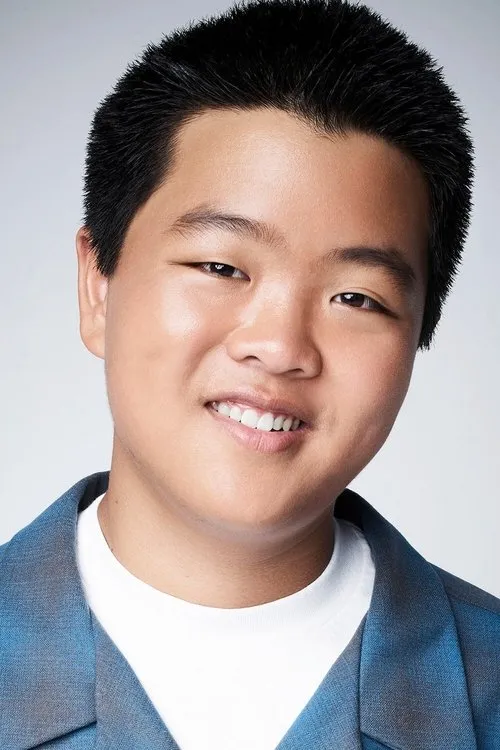 Hudson Yang interpretando a Hudson Yang