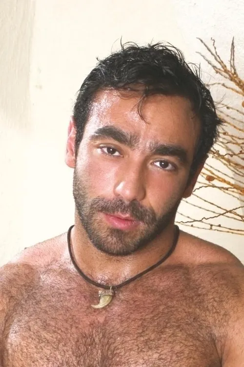 Carl Wilde ha trabajado con Huessein en 1 ocasiones