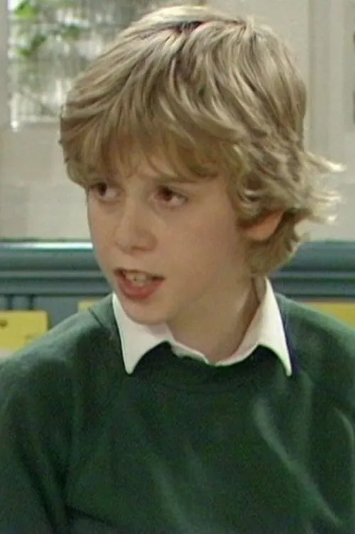 Hugh Pollard — personaje: Simon