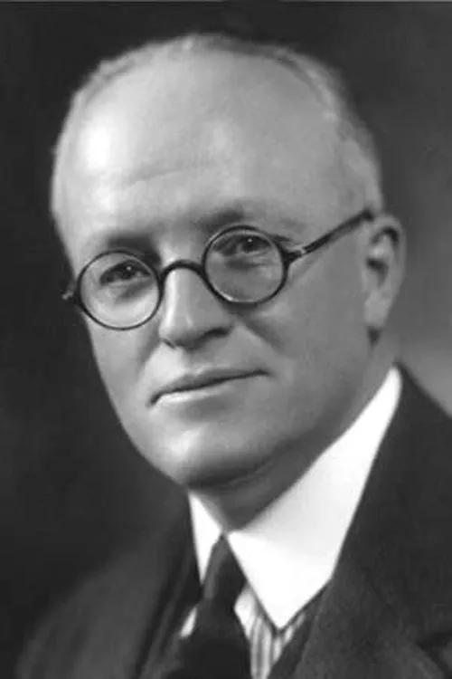 Hugh Walpole interpretando a The Vicar