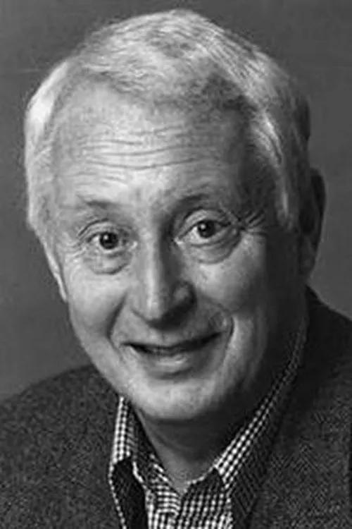 Hugh Walters interpretando a Pianist