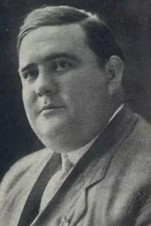 Hughie Mack interpretando a Caragol (prologue)