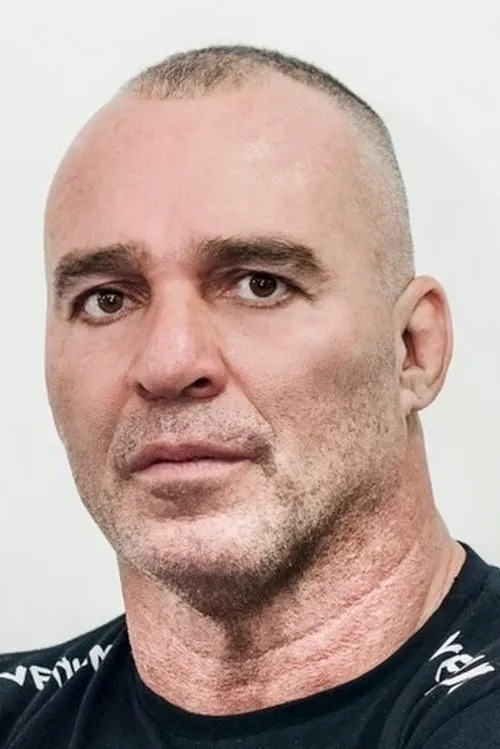 Hugo Duarte interpretando a Self