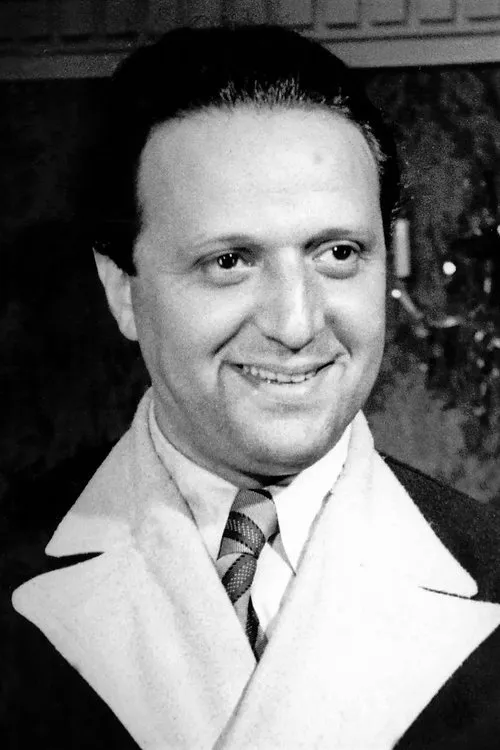 Cleo Moore ha trabajado con Hugo Haas en 6 ocasiones