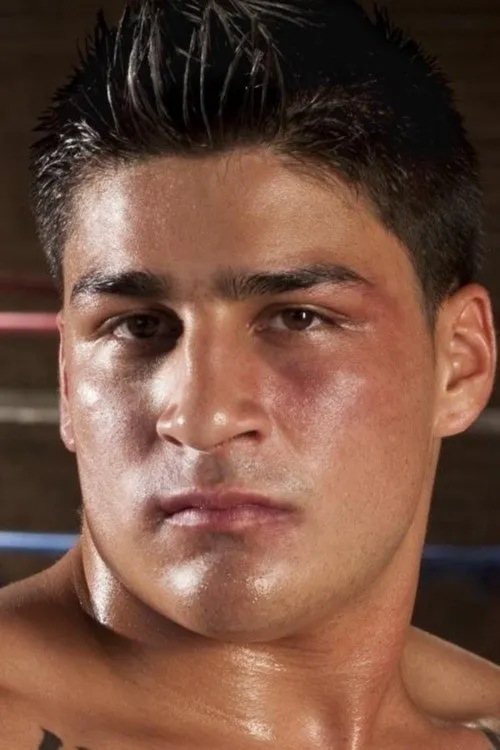 Hugo Milano interpretando a 