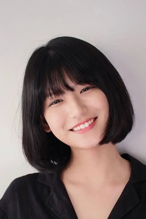 Hung Chien — personaje: Ping Guo / "Apple"