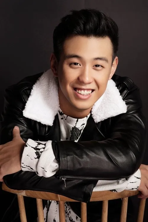 Huyme interpretando a 