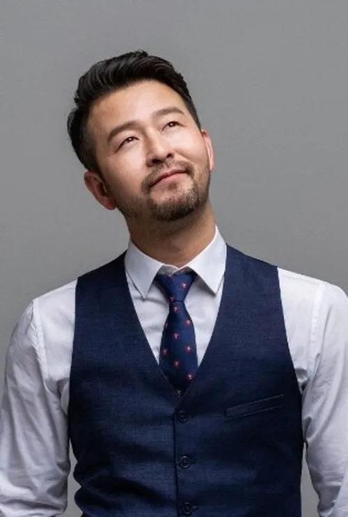 Hwang Geon en su biografía y filmografía