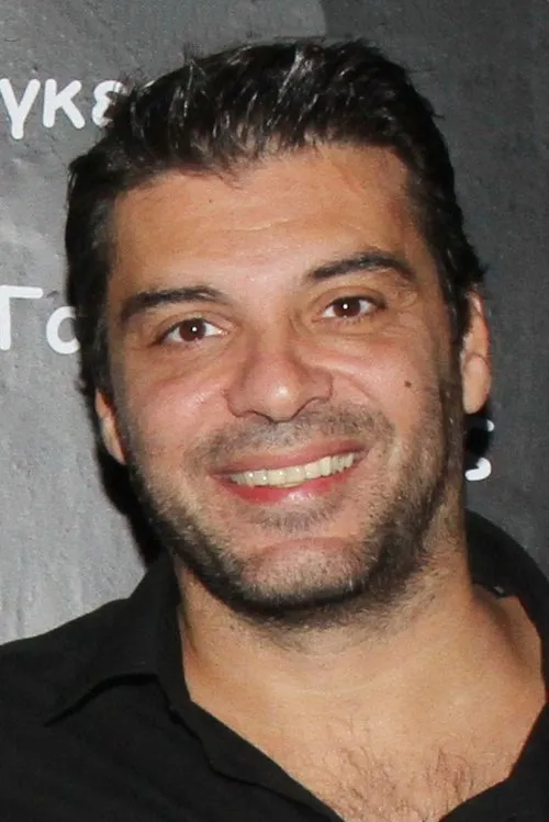 Iakovos Mylonas interpretando a ??µ?t???