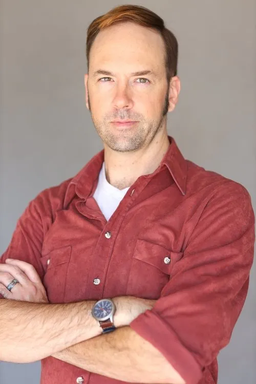 Ian Hoch en su biografía y filmografía